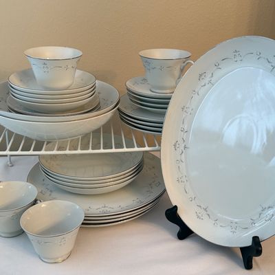 Sale Photo Thumbnail #45: .4 piece place setting