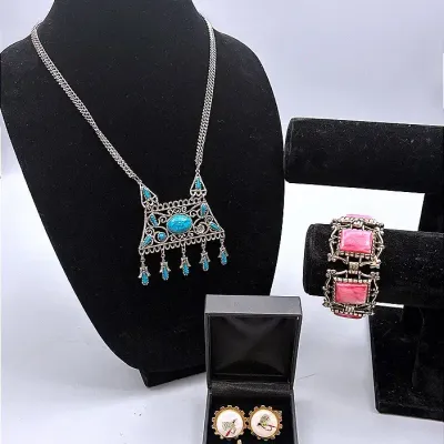 Vintage Costume Jewelry Featuring A Gold-toned Set Of Fly Fishing Cuff Links