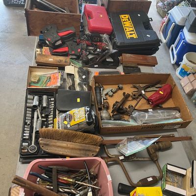 Estate sale photo