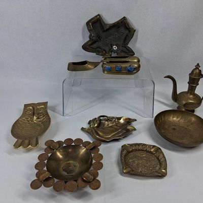 Sale Photo Thumbnail #182: Vtg Brass Metalware & Souvenir Ashtrays