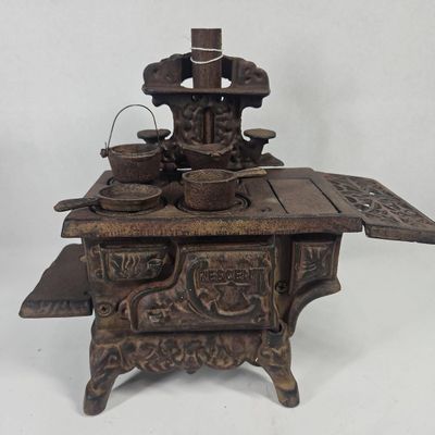 Sale Photo Thumbnail #19: Crescent Cast Iron Stove w/ Cookware