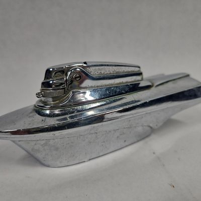 Sale Photo Thumbnail #33: Ronson Futura Boat-Shaped Table Lighter
