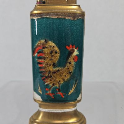Sale Photo Thumbnail #184: Evans Enamel & Brass Rooster Lighter