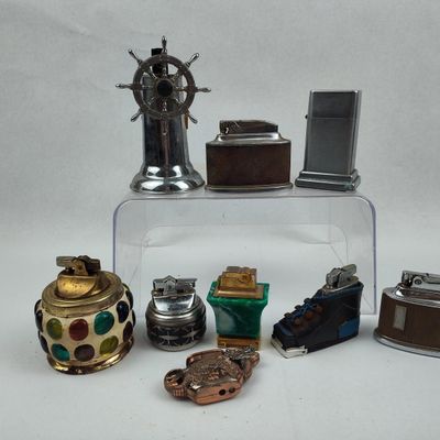 Sale Photo Thumbnail #309: Vtg Ronson, Hamilton & Corona Lighters