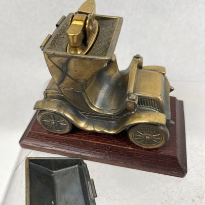 Sale Photo Thumbnail #326: 5 Vtg Amico & Novelty Table Lighters