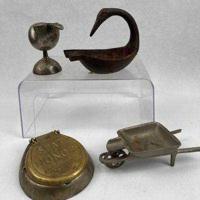 Sale Photo Thumbnail #317: Vtg Novelty Metal Ashtrays