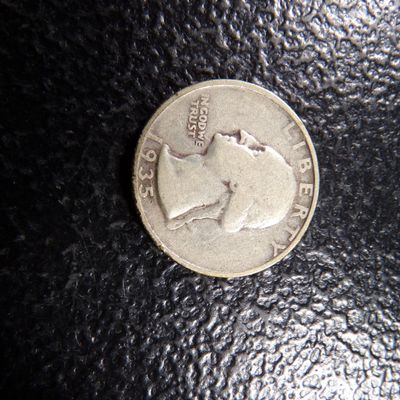 1935 WASHINGTON SILVER QUARTER