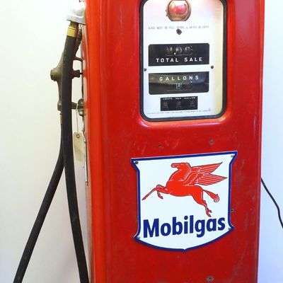 Sale Photo Thumbnail #364: Martin & Schwartz Model 80 gas pump