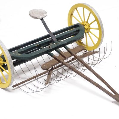 Sale Photo Thumbnail #387: Wooden horse-drawn dump rake with box