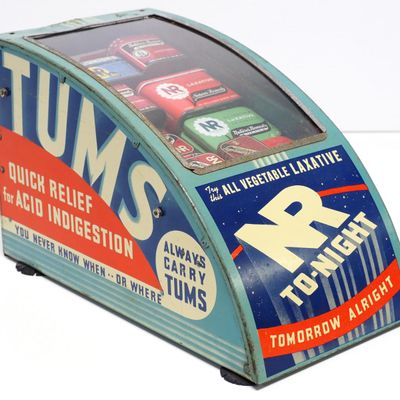 Sale Photo Thumbnail #206: Tums countertop product display
