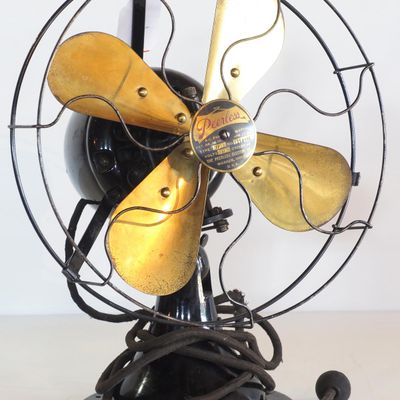 Sale Photo Thumbnail #333: Peerless Type FF1 desk fan