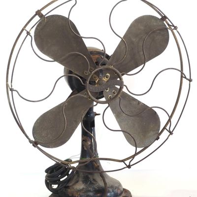 Sale Photo Thumbnail #327: Westinghouse desk fan