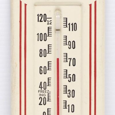 Sale Photo Thumbnail #199: Woodhull Company thermometer
