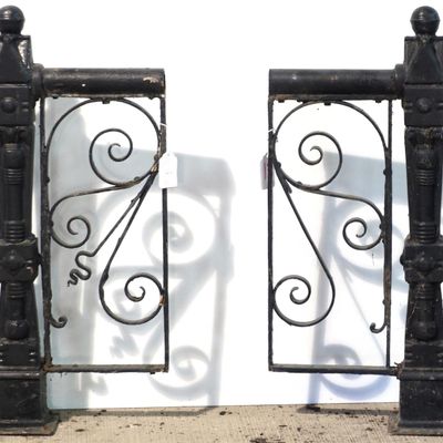 Sale Photo Thumbnail #275: Set of cast iron rail sections with posts