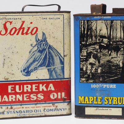 Sale Photo Thumbnail #315: 1-gallon Sohio Eureka Harness Oil tin