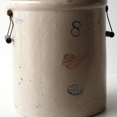 Sale Photo Thumbnail #231: 8-gallon Red Wing crock with handles