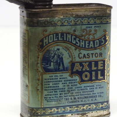 Sale Photo Thumbnail #313: 1-pint Hollingshead's Castor Axle Oil tin