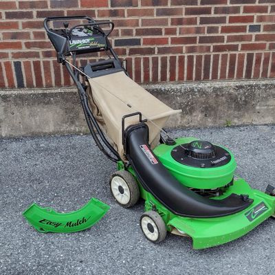 Sale Photo Thumbnail #397: Lawn-Boy Gold Series Self Propelled Lawn Mower