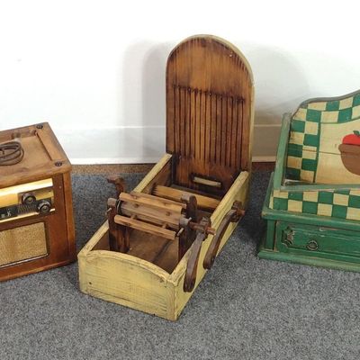 Sale Photo Thumbnail #444: Sears Silvertone Vacuum Tube Radio & Novelty Decorations