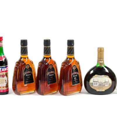 Sale Photo Thumbnail #412: 7 Bottles of Estate Alcohol
