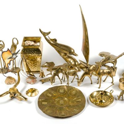 Sale Photo Thumbnail #144: 23 Brass Animal Statues & Decor