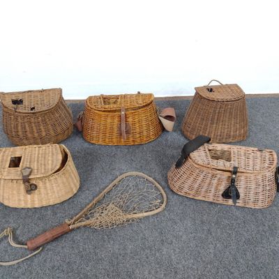 Sale Photo Thumbnail #477: 5 Fishing Creel Baskets & Fishing Net