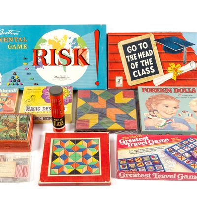 Sale Photo Thumbnail #84: 11 Vintage Board Games Incl. Blockhead