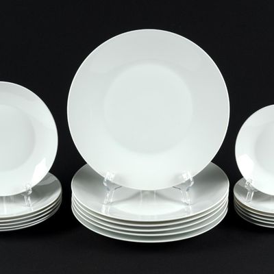 Sale Photo Thumbnail #58: 18 Rosenthal Plates