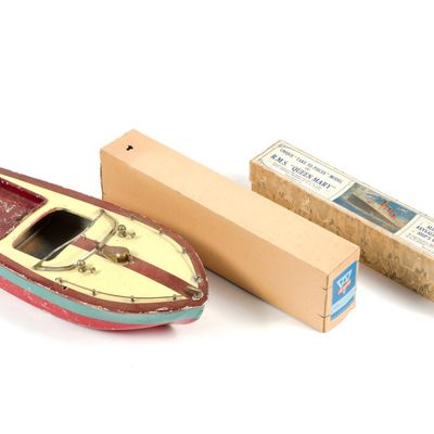 Sale Photo Thumbnail #373: 2 "HMS Queen Anne" Models & Model Sakai Seisakusho Motor Boat