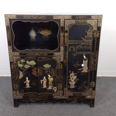 Sale Photo Thumbnail #192: Chinese Lacquer Cabinet