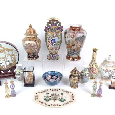 Sale Photo Thumbnail #170: Chinese & Japanese Ginger Jars & Vases