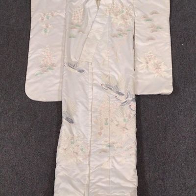 Sale Photo Thumbnail #219: Japanese Bridal Wedding or Ceremonial Kimono