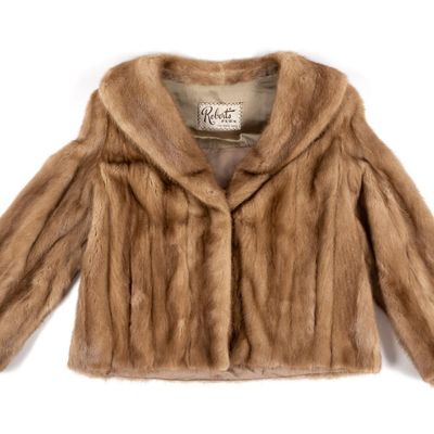 Sale Photo Thumbnail #17: Fur Coat by Roberts Furs