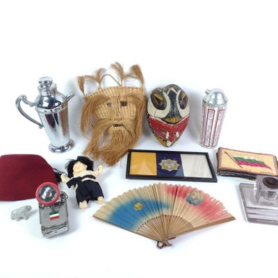 Sale Photo Thumbnail #406: Vintage Curios and Souvenirs