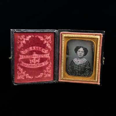 Sale Photo Thumbnail #171: 1/9 Plate Cased Daguerreotype With Note & Hair