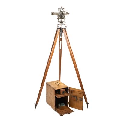 Sale Photo Thumbnail #3: Gustav Heyde Dresden Transit & Tripod