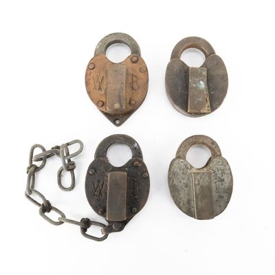 Sale Photo Thumbnail #363: 4 Heart Padllocks - No Keys