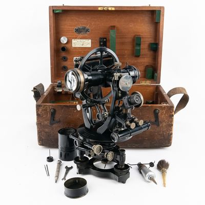 Sale Photo Thumbnail #16: Cooke Troughton & Simms Theodolite w/ Case