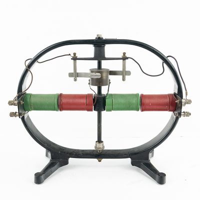Sale Photo Thumbnail #105: Cenco Laboratory Physics Apparatus