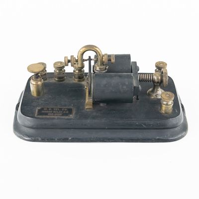 Sale Photo Thumbnail #301: Western Union Morse Relay 4-B Telegraph