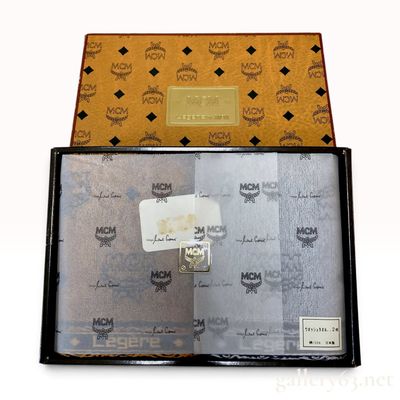 Sale Photo Thumbnail #88: A Pair of MCM Legere by Michael Cromer Visetos Cotton Wash Towels with Box