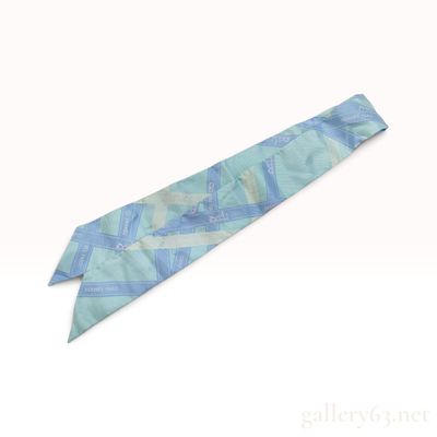 Sale Photo Thumbnail #570: Hermès Bolduc Light Blue and Mint Green Silk Twilly Scarf with Box