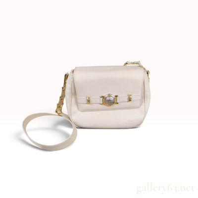 Sale Photo Thumbnail #548: Vintage Gianni Versace Medusa Head Cream Leather Shoulder Bag