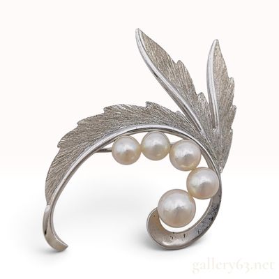 Sale Photo Thumbnail #379: Vintage Sterling Silver and Graduated Cultured Pearl Foliate Brooch
