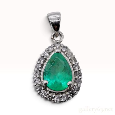 Sale Photo Thumbnail #363: Pt900 Platinum 1.00ct Natural Emerald and 0.30ctw Natural Diamond Halo Pendant