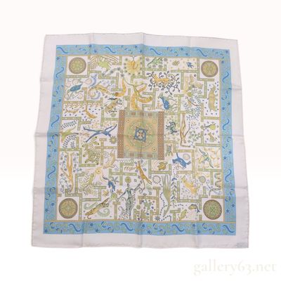 Sale Photo Thumbnail #537: Hermes Les Forces de la Vie (The Forces of Life) Silk Carre 45