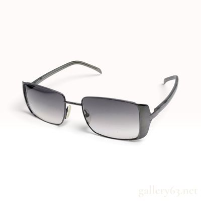 Sale Photo Thumbnail #612: Vintage Gucci Dark Gunmetal Metal Rectangular Gray Gradient Lens Sunglasses