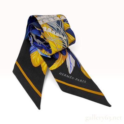 Sale Photo Thumbnail #188: Hermes Danse Pacifique Black and Blue Silk Twilly Scarf 86 cm with Box