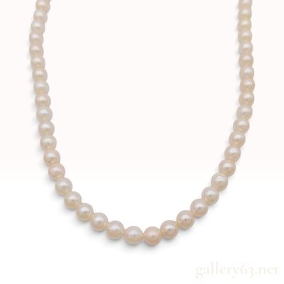 Sale Photo Thumbnail #268: Vintage Silver and Cream Cultured Pearl Necklace 16.5 Inch