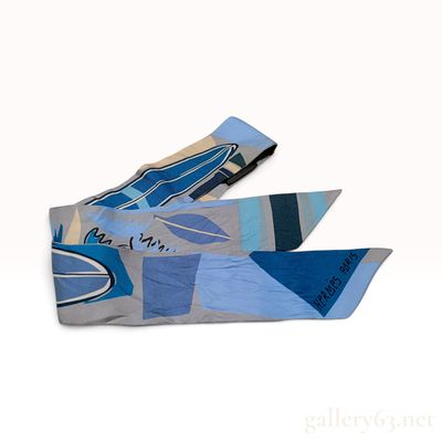 Sale Photo Thumbnail #573: Hermes Sea Surf and Fun Blue and Gray Silk Twilly 86cm